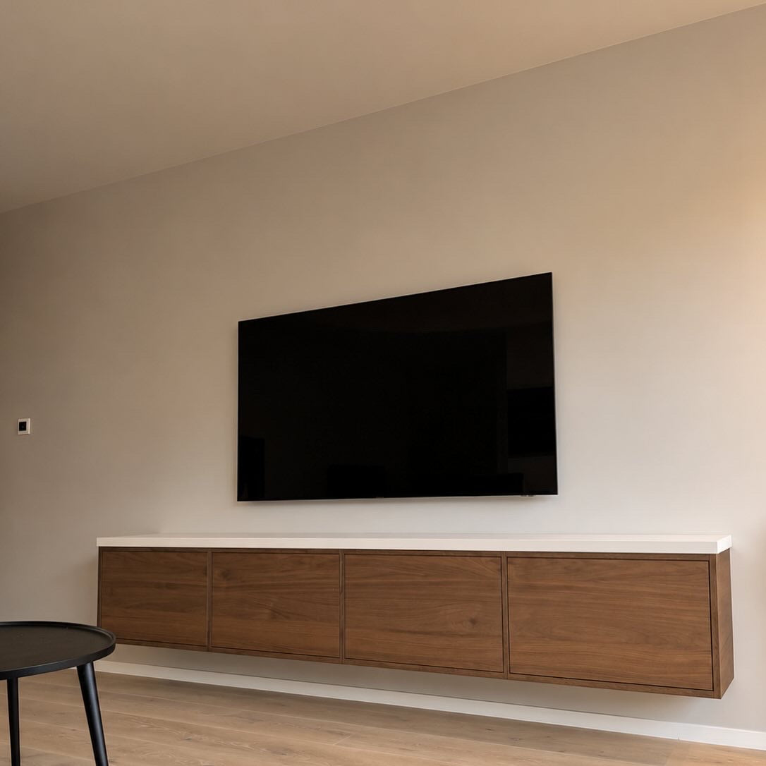 Noten fineer tv-meubel