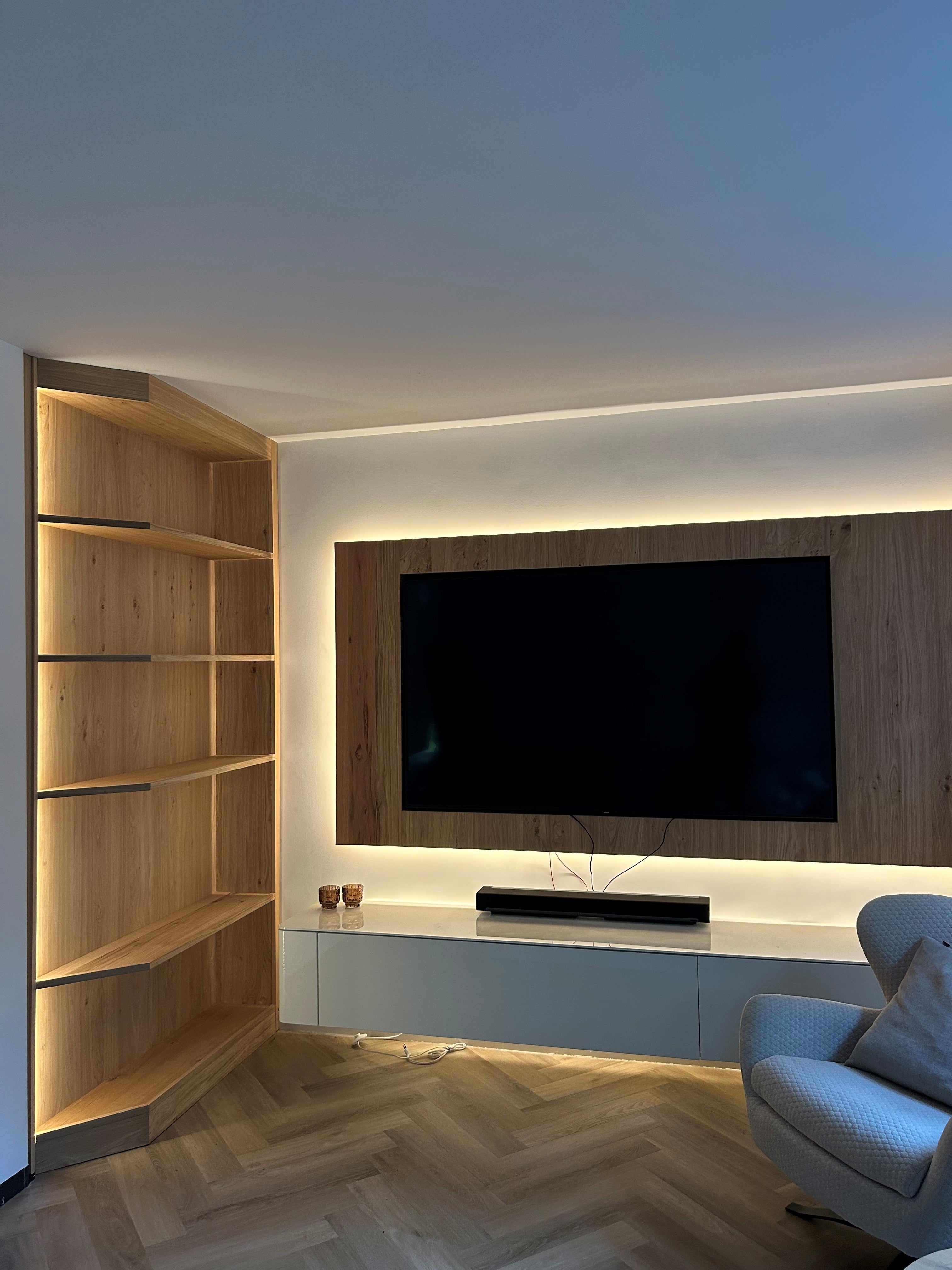 Eikenhouten Cinewall