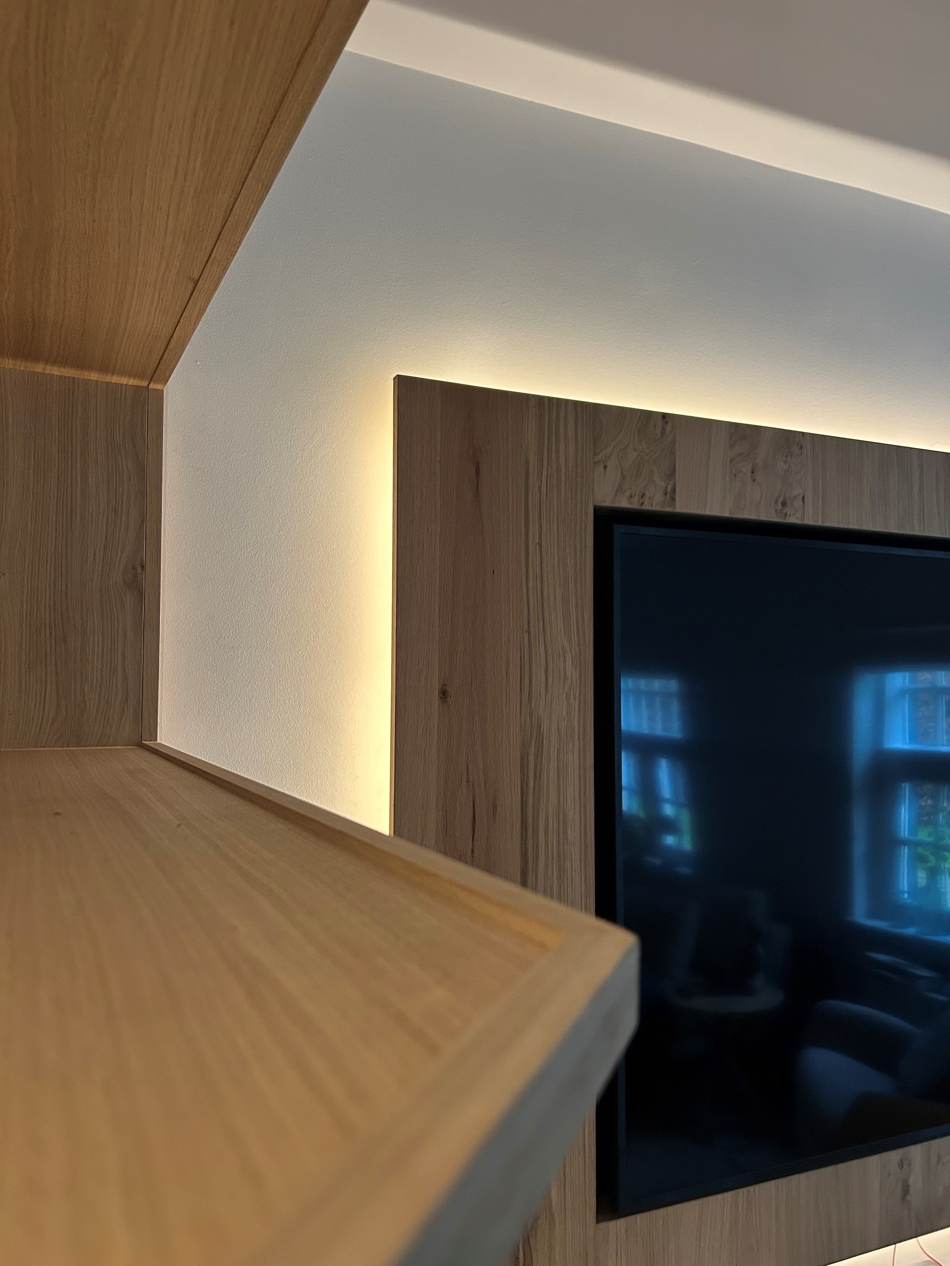 Eikenhouten Cinewall